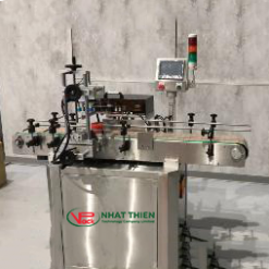 Dán nhãn hộp thiếc tự động